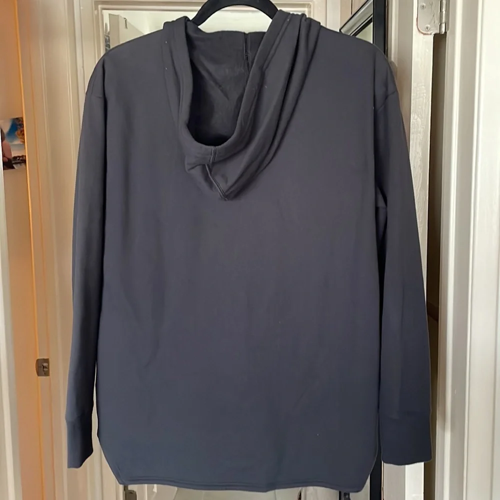 NWOT Women’s Los Angeles Kings Pullover Hoodie - Picture 2 of 5